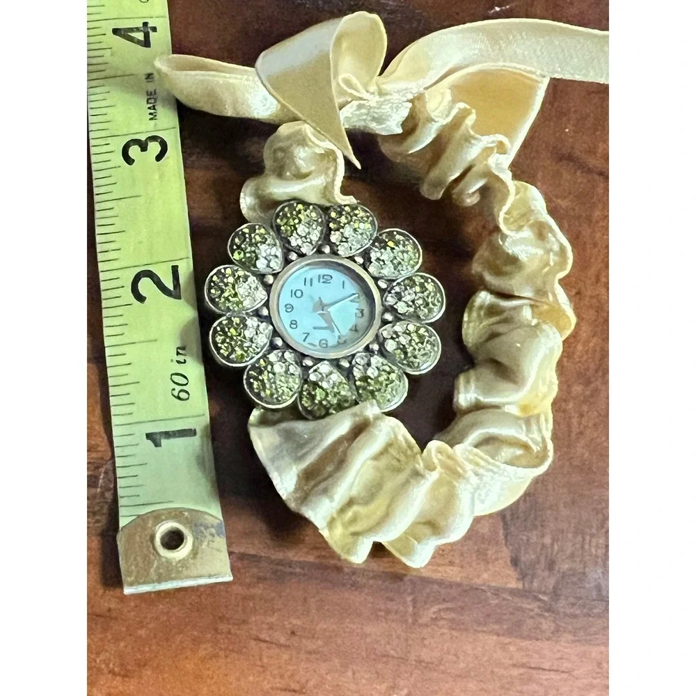 Vintage Rhinestone Flower Watch‎ Cream Satin Ribbon Band Quartz Ladies UnTested